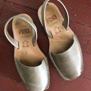 PONS Avarcas Taupe Size 8